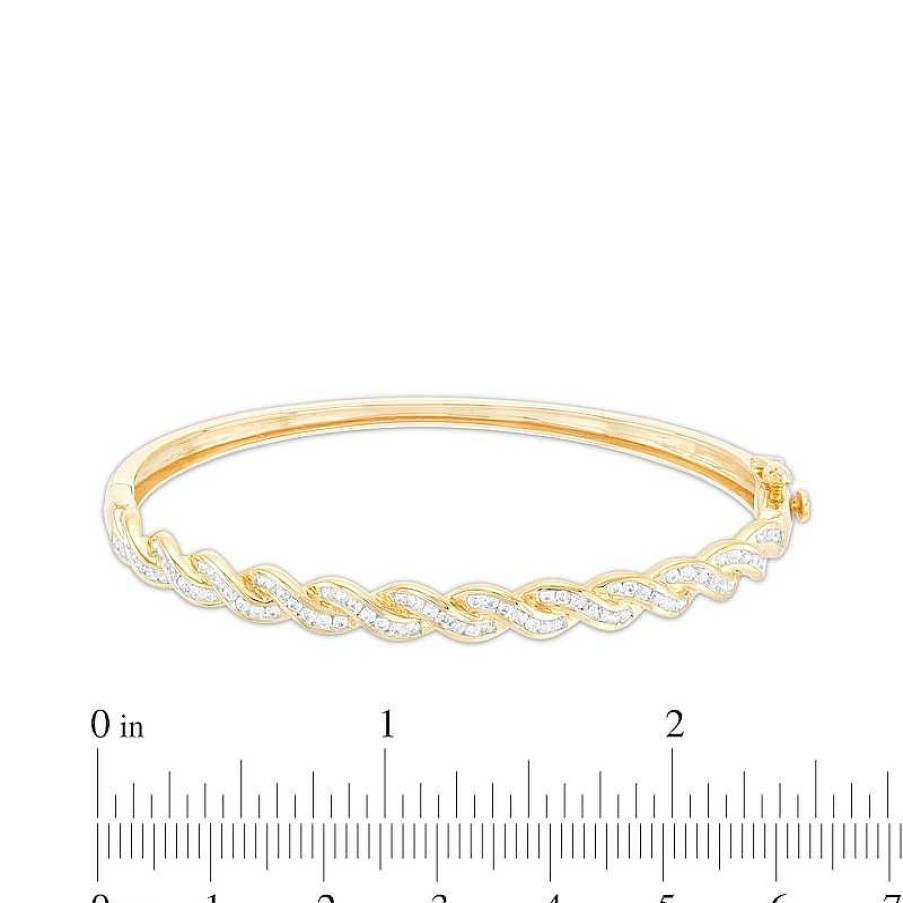 Bracelets Zales | 1 Ct. T.W. Diamond Twist Bangle In 10K Gold - 7.46"