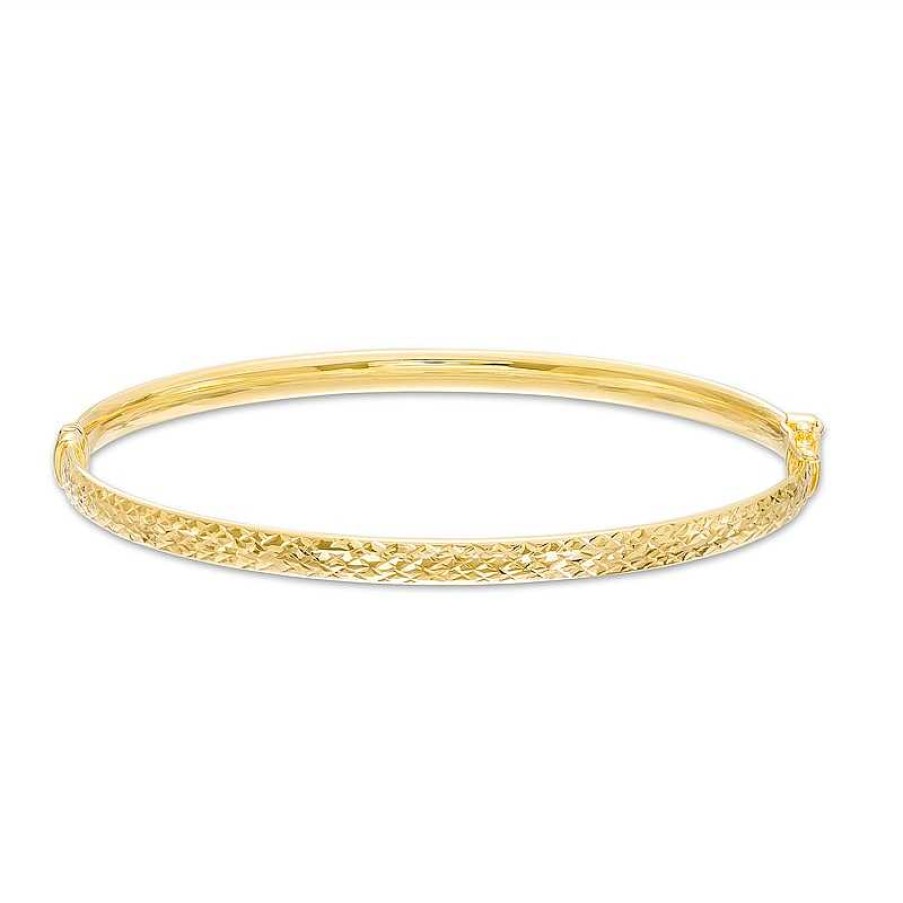 Bracelets Zales | Oro Diamante™ 4.0Mm Diamond-Cut Hollow Bangle In 14K Gold